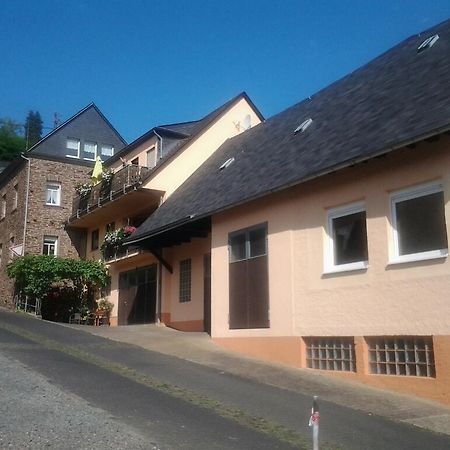 Hotel Weingut-Gaestehaus Karl Otto Nalbach Briedel Exterior foto