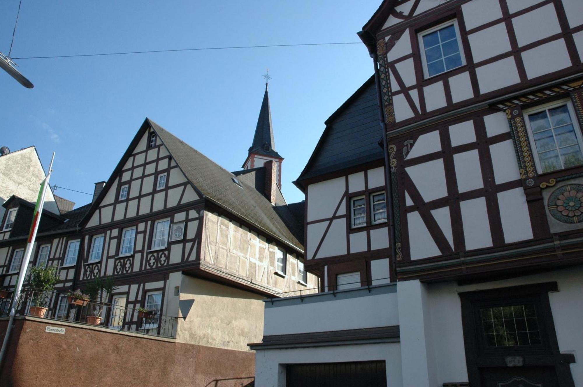 Hotel Weingut-Gaestehaus Karl Otto Nalbach Briedel Exterior foto